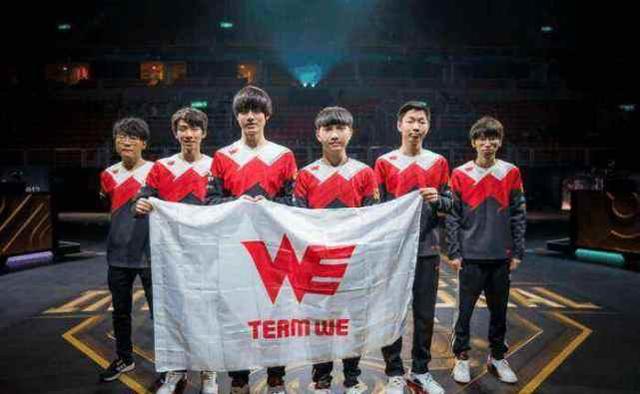 球队前锋在 球队前锋在