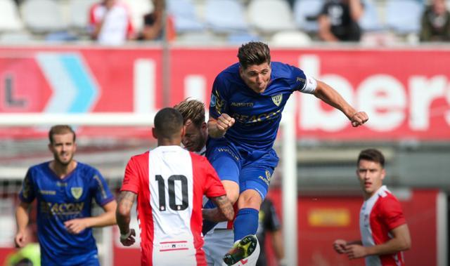 入大牌以提 入大牌以提