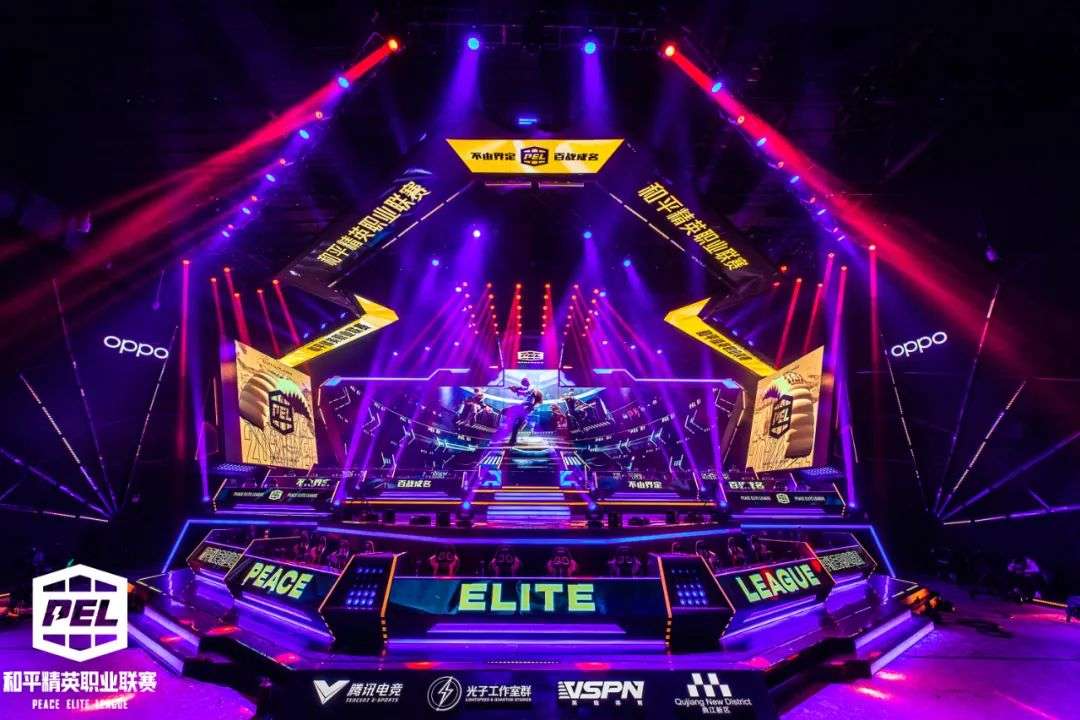 相比之下 相比之下